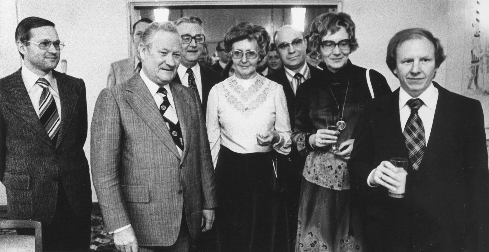 Marianne Englert 1977 in Essen (mit Bogumil OB Katzor Kröll Carlies Rohlmann Gerhard Mantwill)