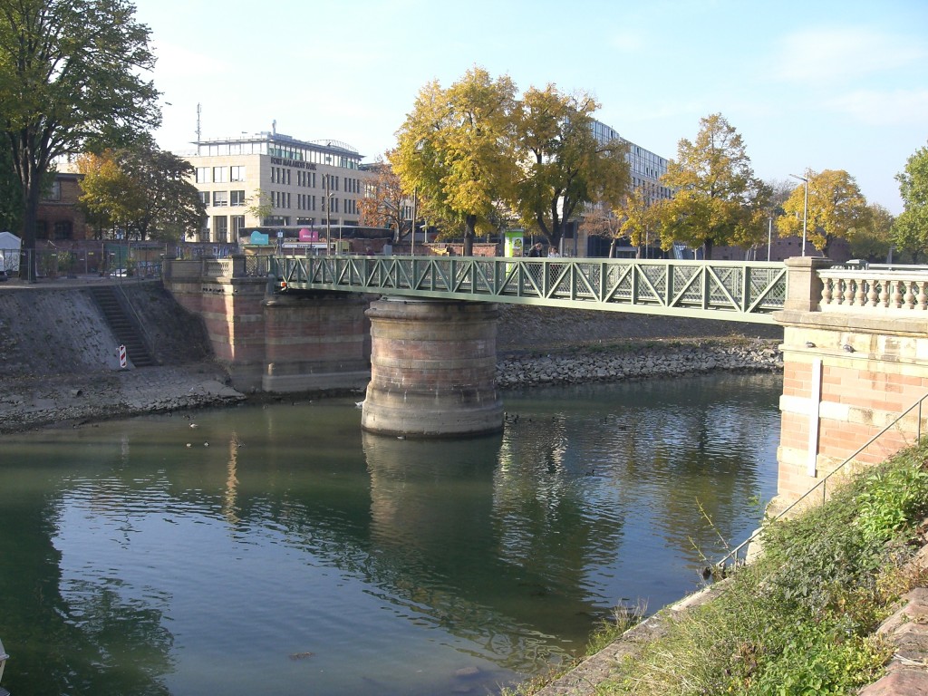 Drehbrücke_am_Winterhafen copyright Akmu eigenes Werk, CC BY-SA 3.0